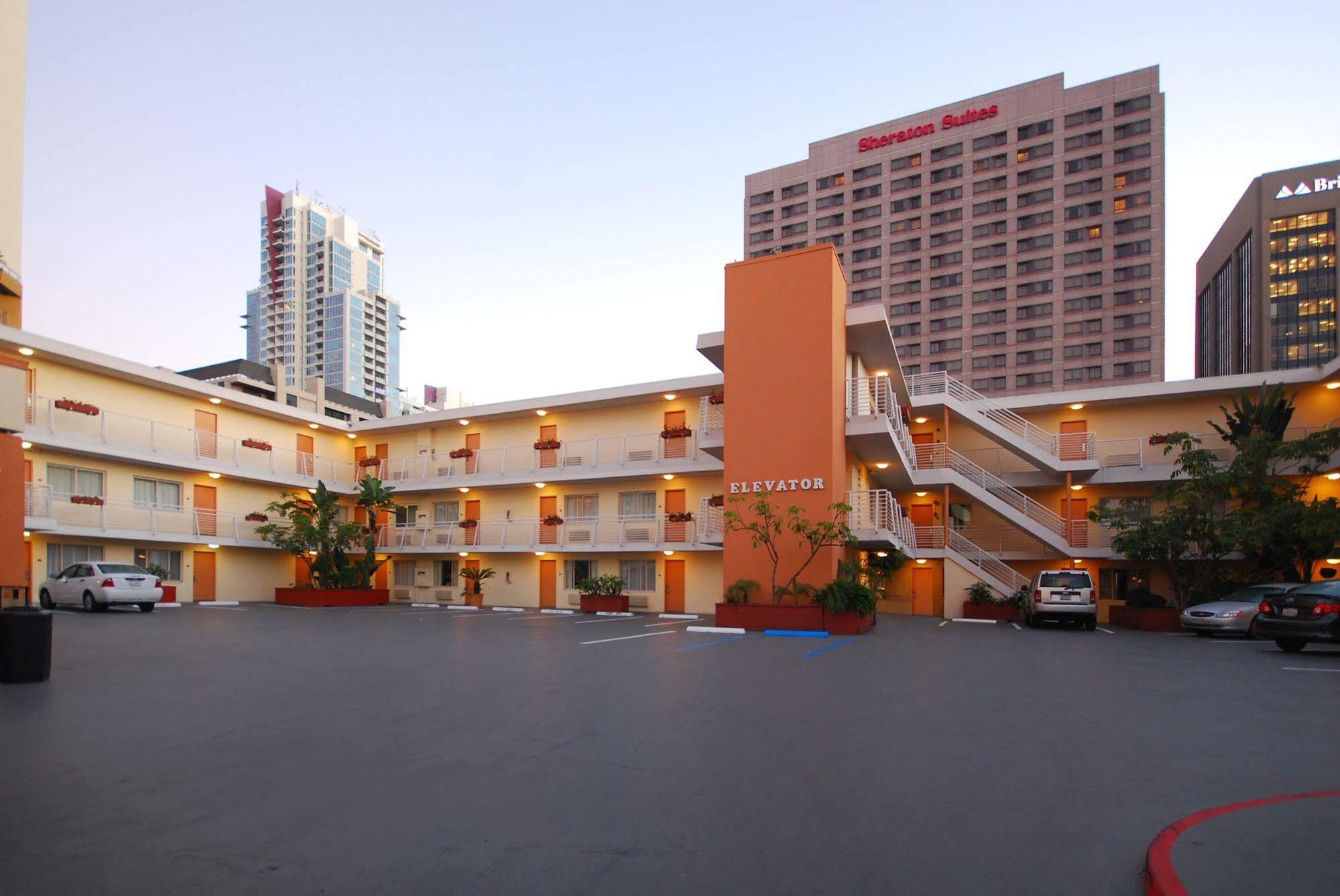 Baymont By Wyndham San Diego Downtown Motel Ngoại thất bức ảnh